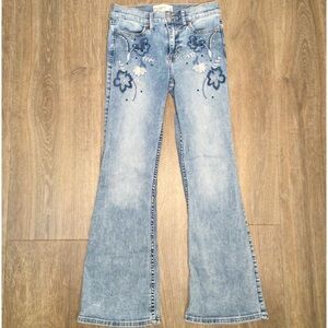 Abercrombie Kids High Rise Flare Jeans 9/10 embroidered